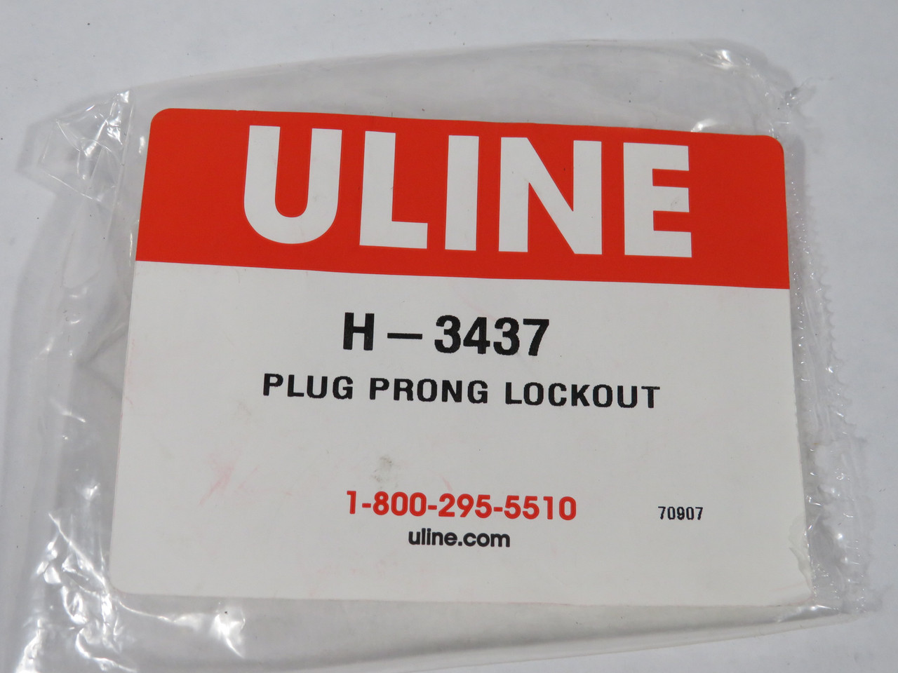 Master Lock S2005 Compact Plug Prong Lockout for 110-120V Plug NWB