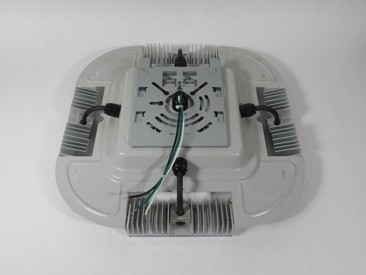 Cooper Lighting QDCAST1B LED Parking Garage/Canopy Luminaire 120-277V 60Hz USED