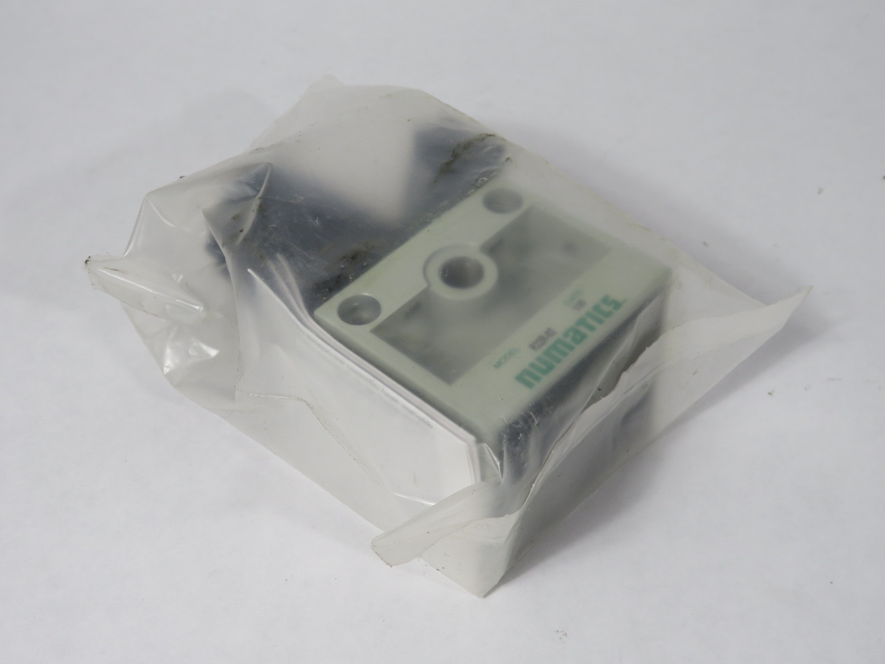 Numatics R22R-02 Modular Pneumatic Regulator 1/4" NPT NWB