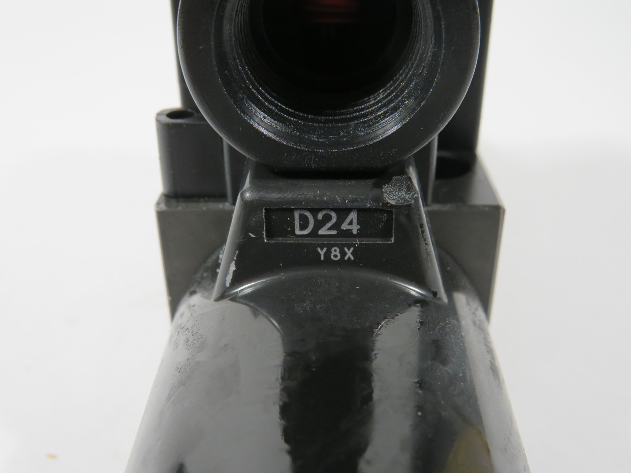 Yuken DSG-01-3C4-D24-7090 Directional Valve 24VDC 3-Position COS DMG NEW