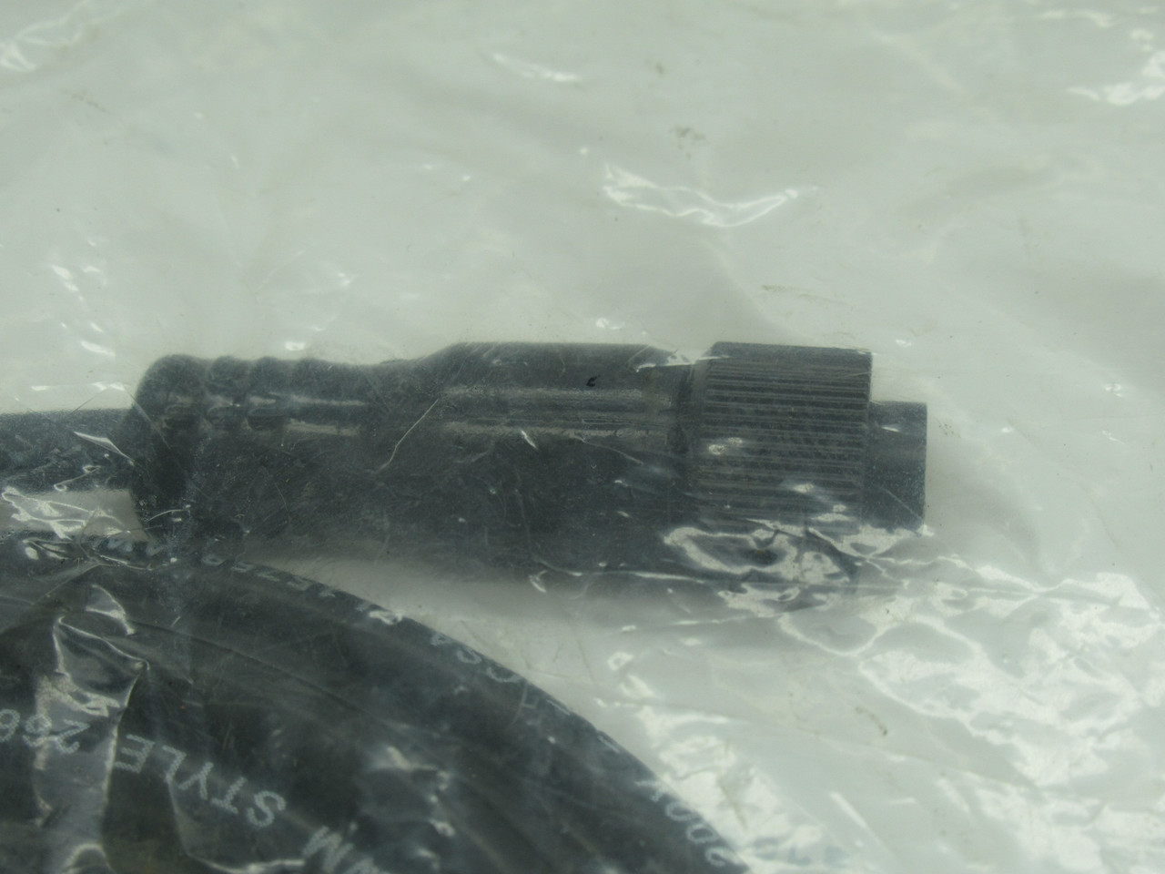 Allen-Bradley 889D-F4BC-2 Quick Disconnect Micro Cable Ser. B 4-Pin 2m L NWB