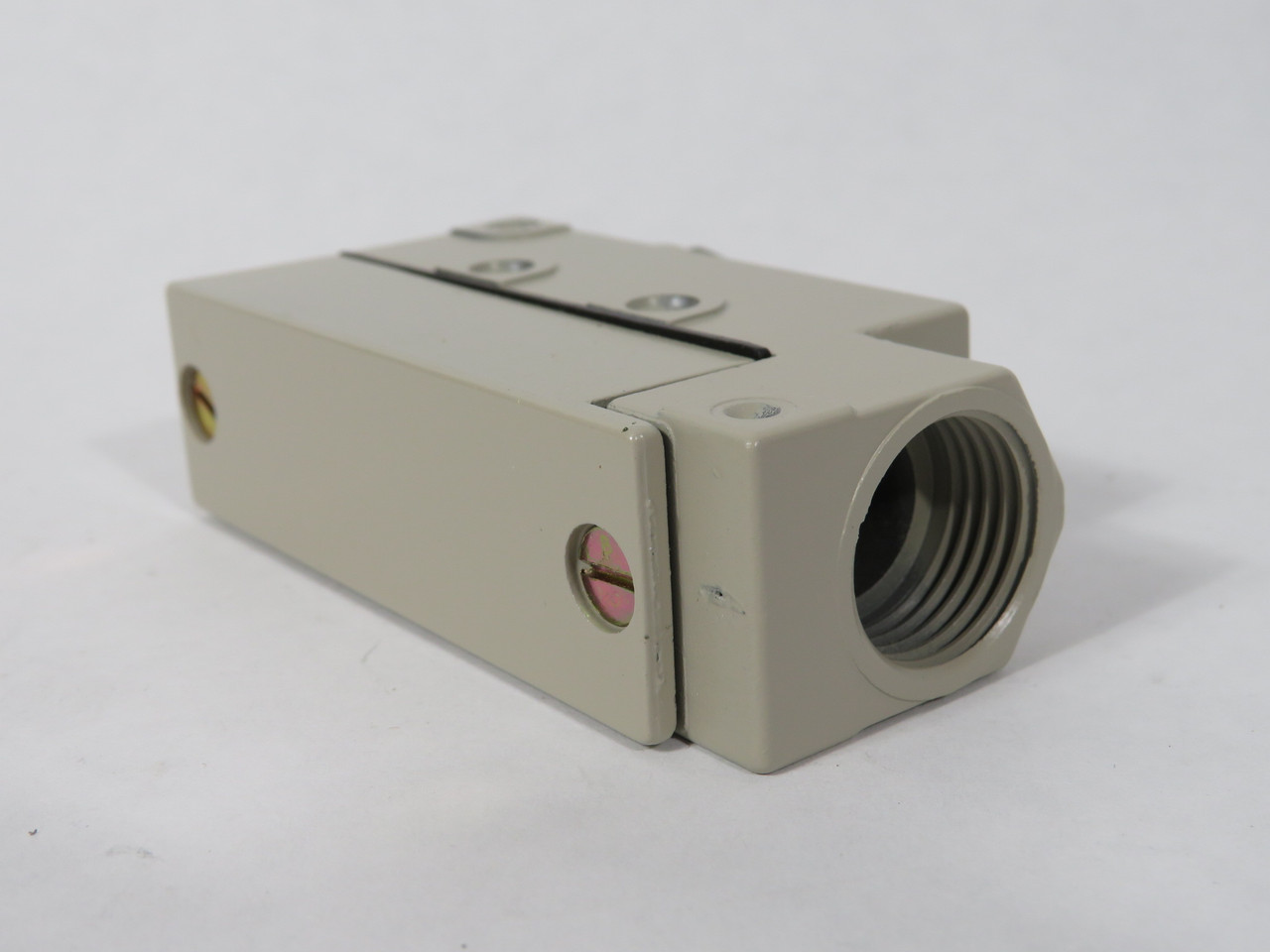 Omron ZE-Q-2S Limit Switch 15A 125/250/480V 1/2A 125VDC 1/4A 250VDC 1/8HP NEW