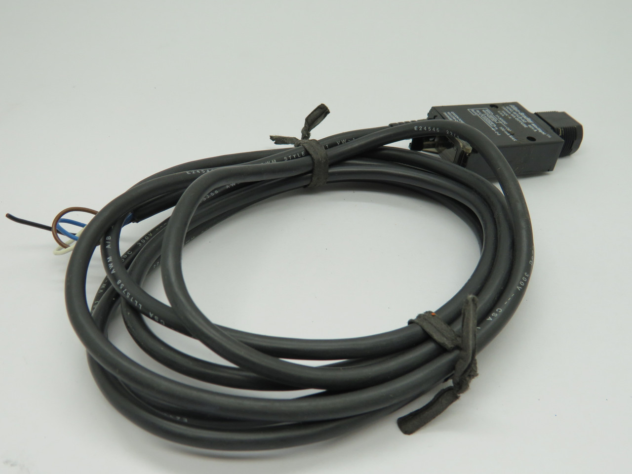 Allen-Bradley 42KL-W1LB-A2 MiniSight Photoelectric Sensor Ser A 11-30VDC USED