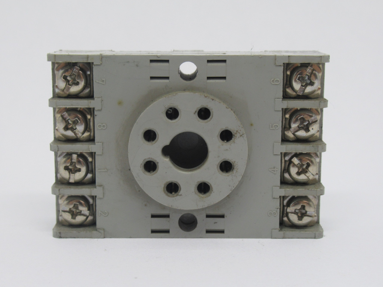 Eagle Signal 60SR2P06 Relay Socket 10A 300V 8-Pin USED