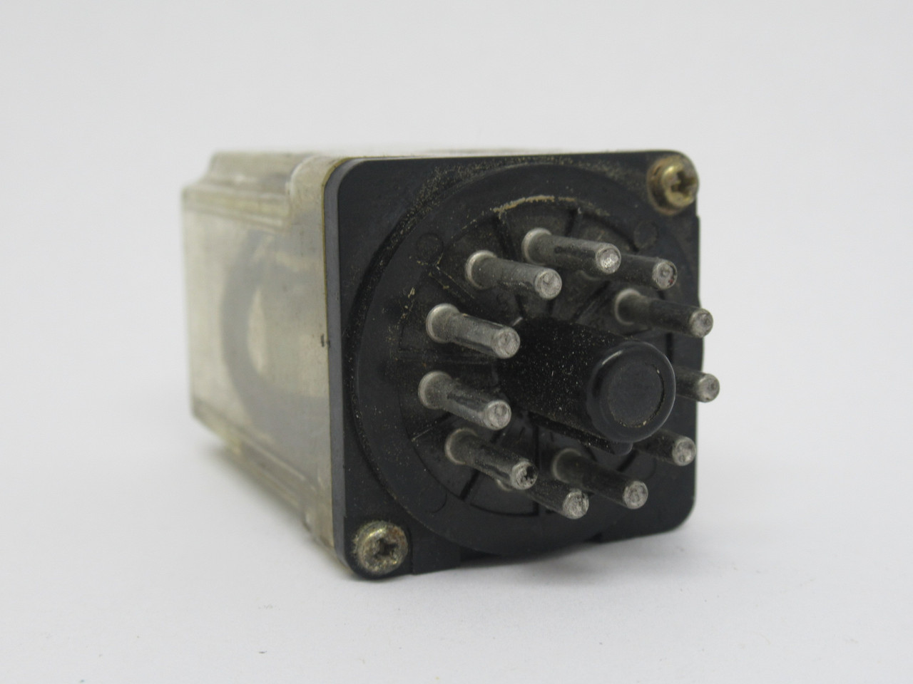 Omron MK3EPN-UA-AC120 Plug In Relay 120VAC Coil 10A 28VDC/230VAC 11-Pin USED