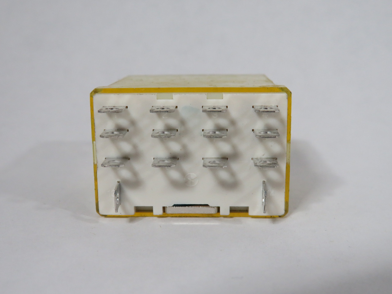 IDEC RH4B-UL-AC240V Power Relay 240VAC 10A 120VAC/30VDC 14-Blade USED