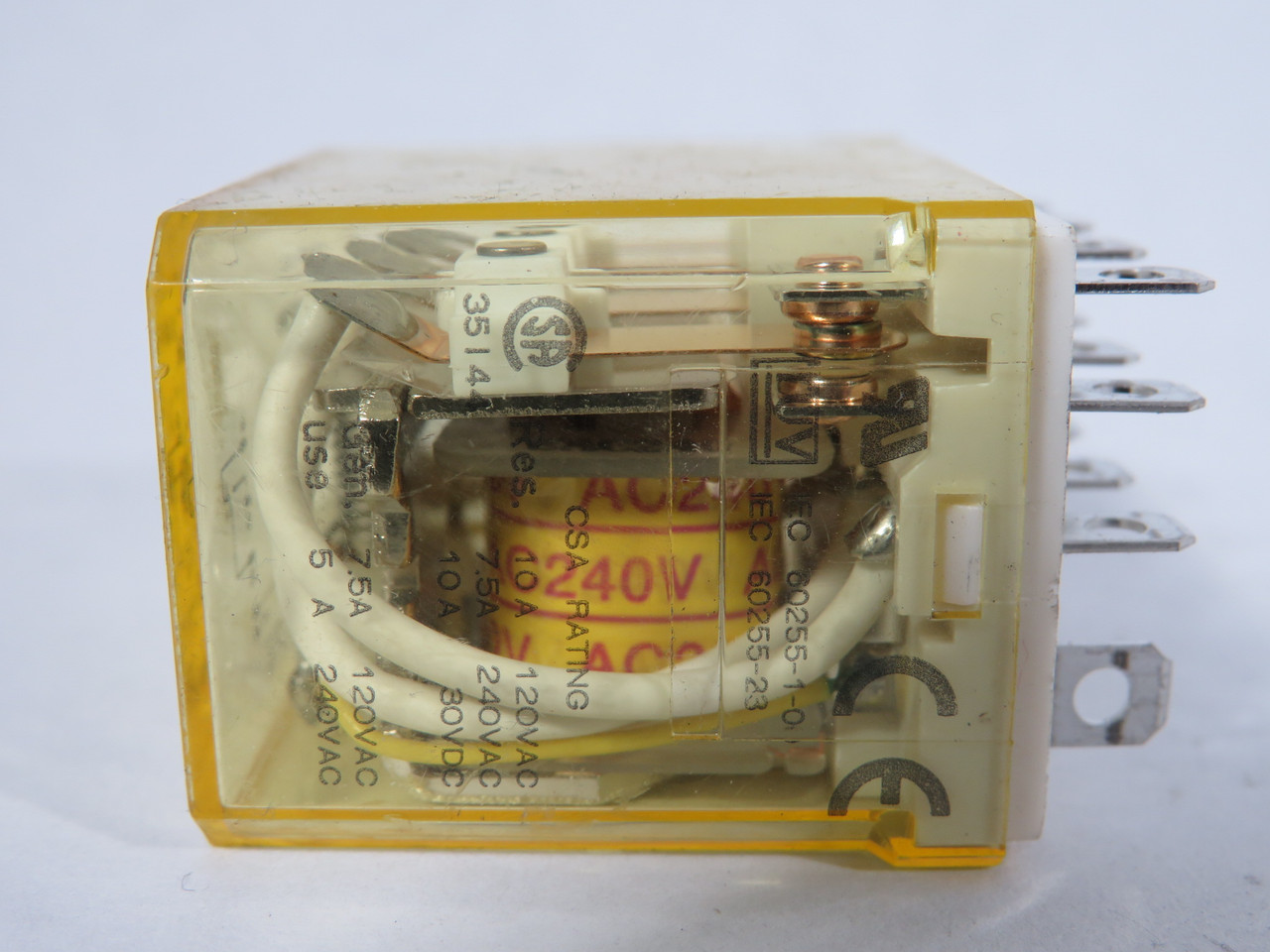 IDEC RH4B-UL-AC240V Power Relay 240VAC 10A 120VAC/30VDC 14-Blade USED