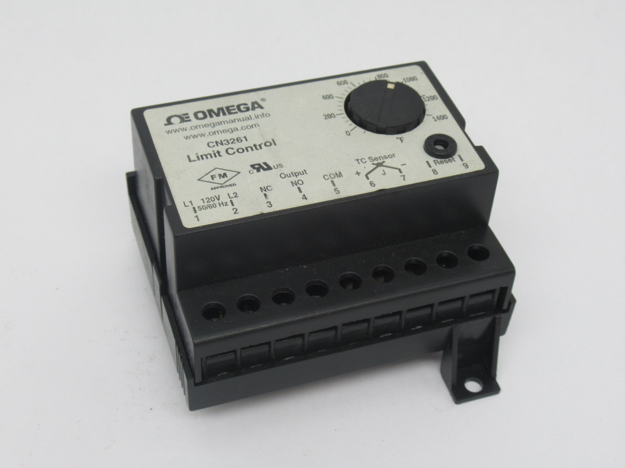 Omega CN3261-JF High Limit Temperature Controller 0-1400F 120V 50/60Hz USED