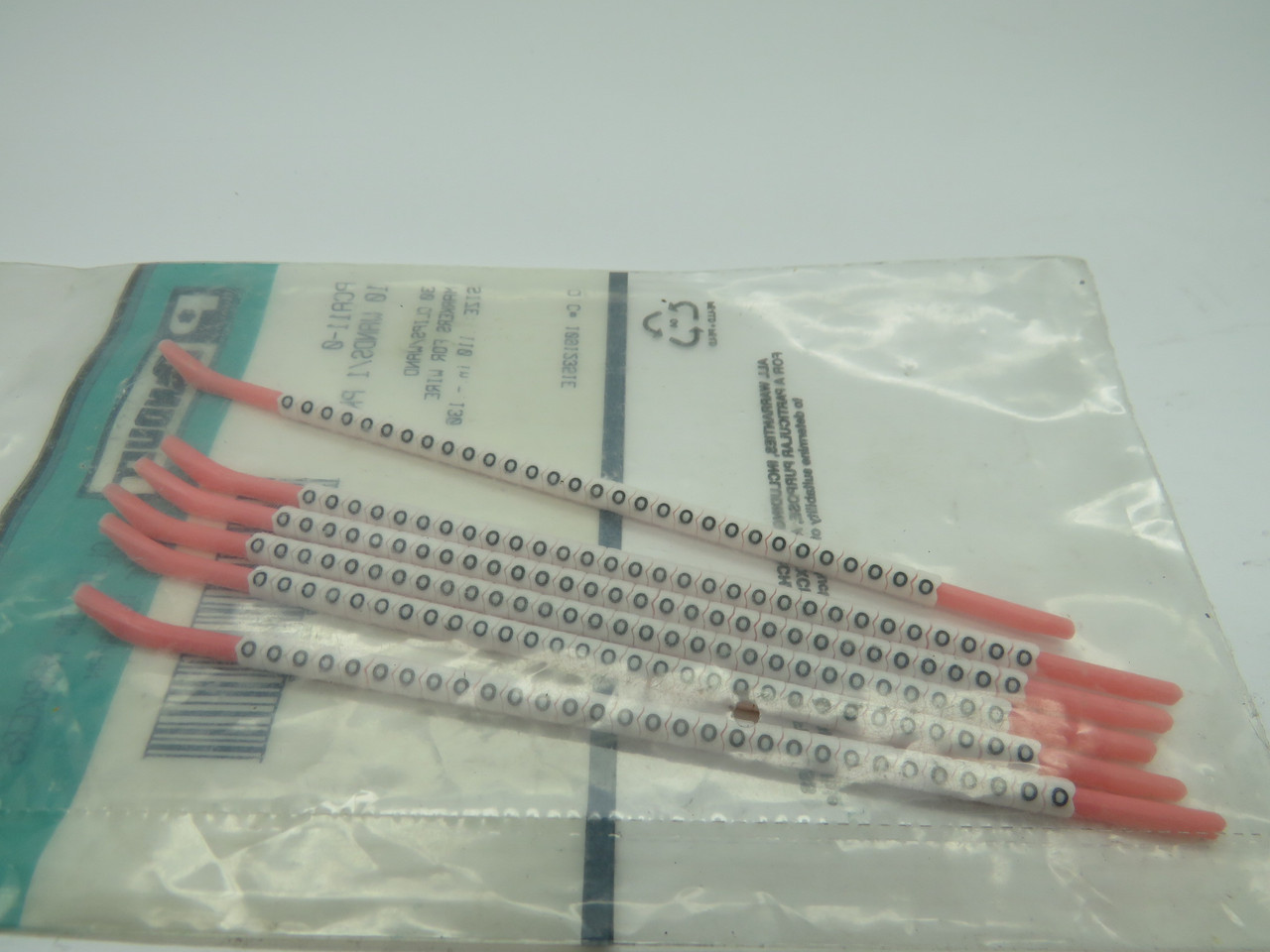 Panduit PCA11-0 Clip On Wire Marker "0" 6 Wands .110-.130" Open Bag NWB