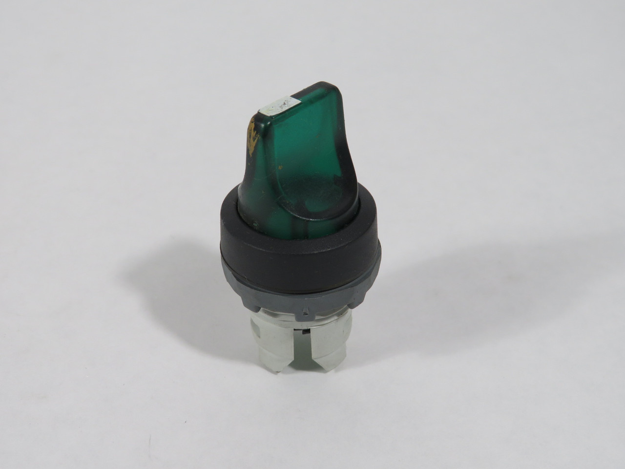 ABB M2SS2-11G Illuminated Selector Switch Operator 2-Pos Maintained Green USED