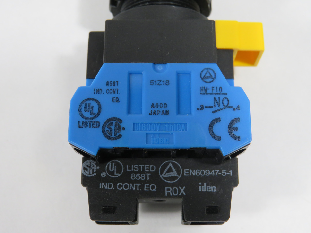 IDEC HW1L-M1F10QD-G-120V Illuminated Push Button 120VAC/DC 1NO Green BOX DMG NEW