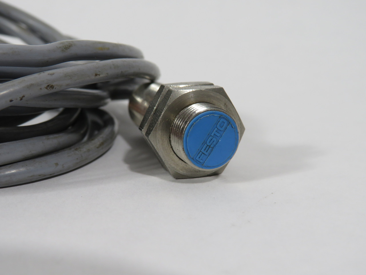 Festo 19102 SIE-M12S-PS-K-LED Inductive Proximity Sensor 10-30VDC 400mA 8' USED