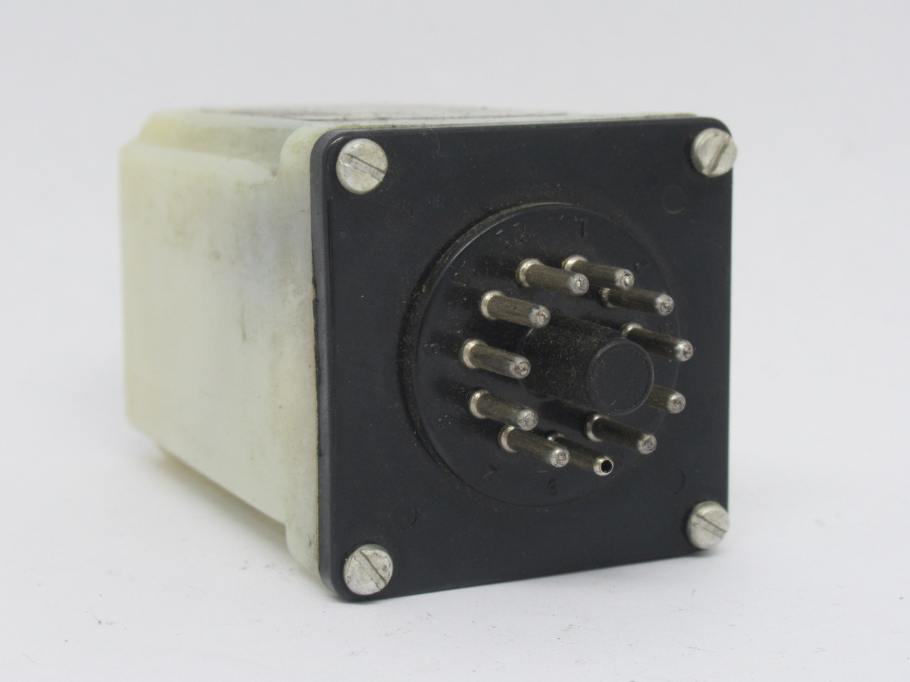 Agastat 9822B12F Time Delay Relay 6-180sec 120VAC 60Hz 10A 11-Pin USED