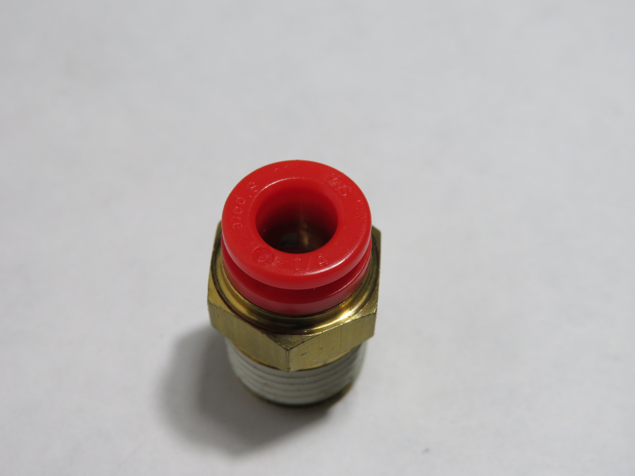 SMC KQH07-35S Male Connector 1/4" Tubing OD 1/4" NPT Lot of 11 NWB