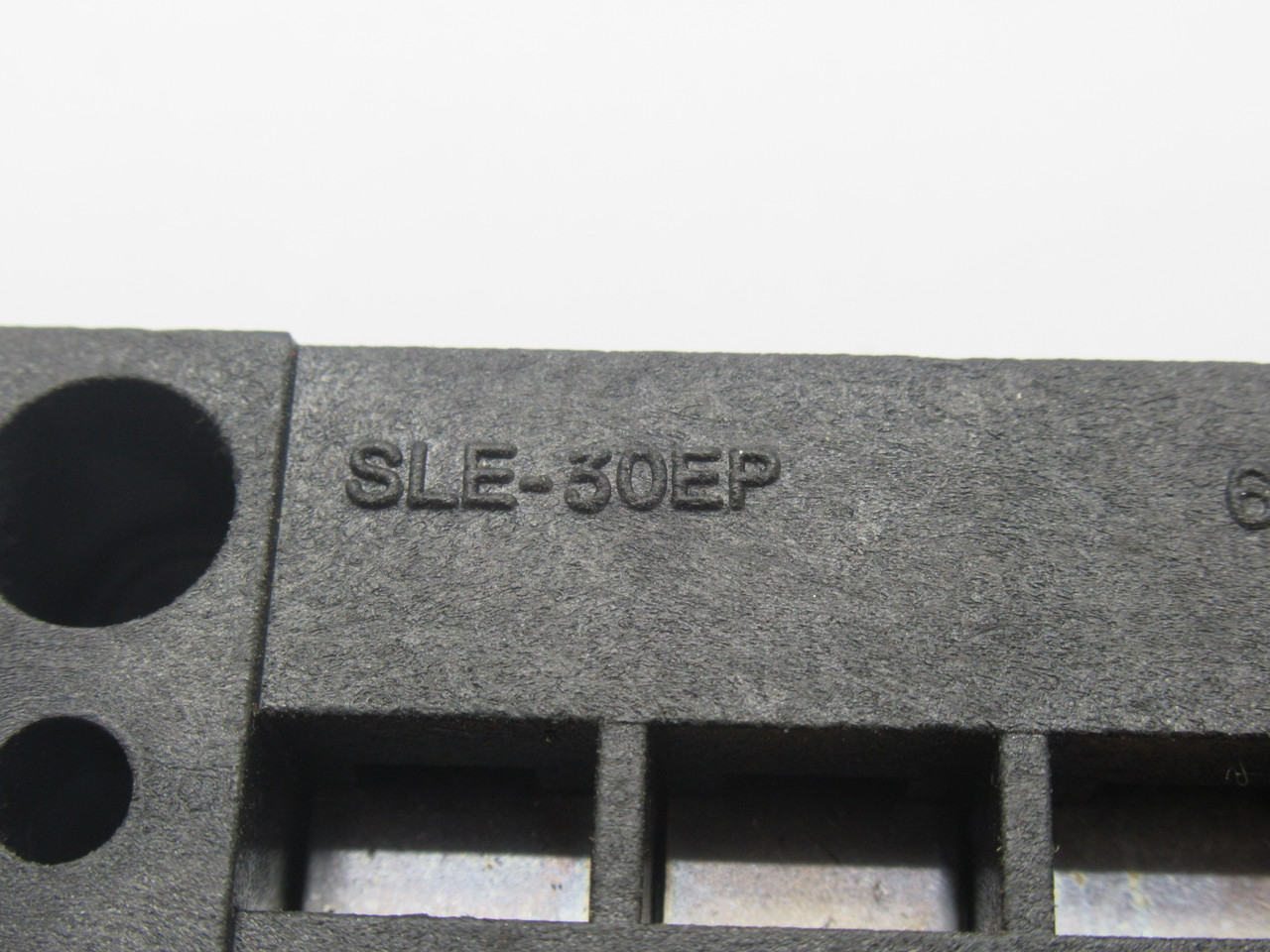 Shan-Ho SLE-30EP Fixed Terminal Block 30A 600V 4-Pole USED