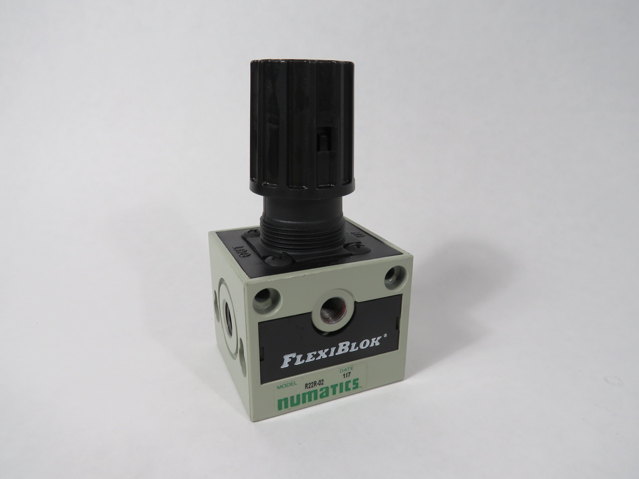Numatics R22R-02 Modular Pneumatic Regulator 1/4" NPT SHELF WEAR NOP
