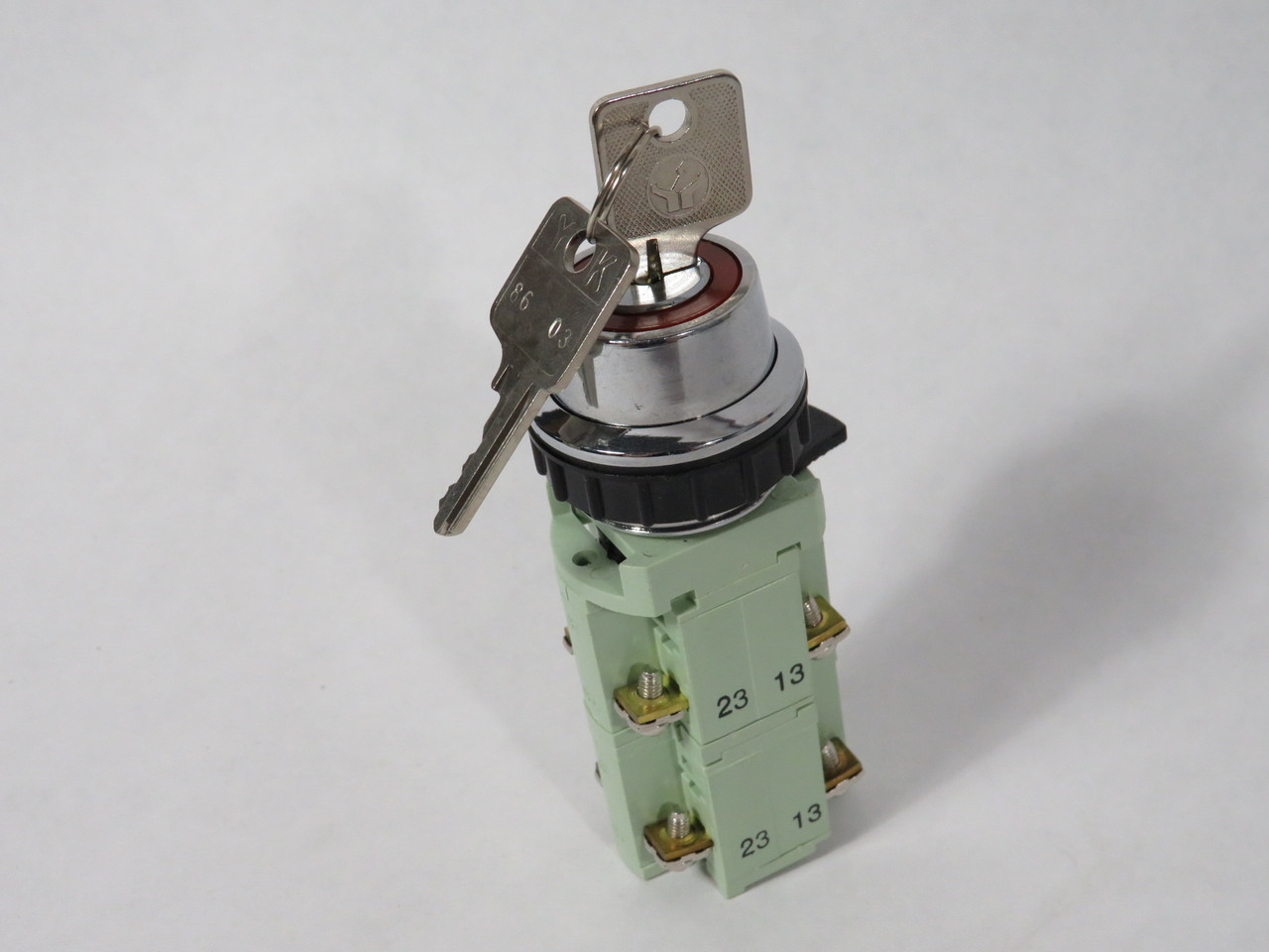 Generic 3Pos Wide Base Left Right Spring Back Keyed Switch 4NO 10A 250VAC NOP