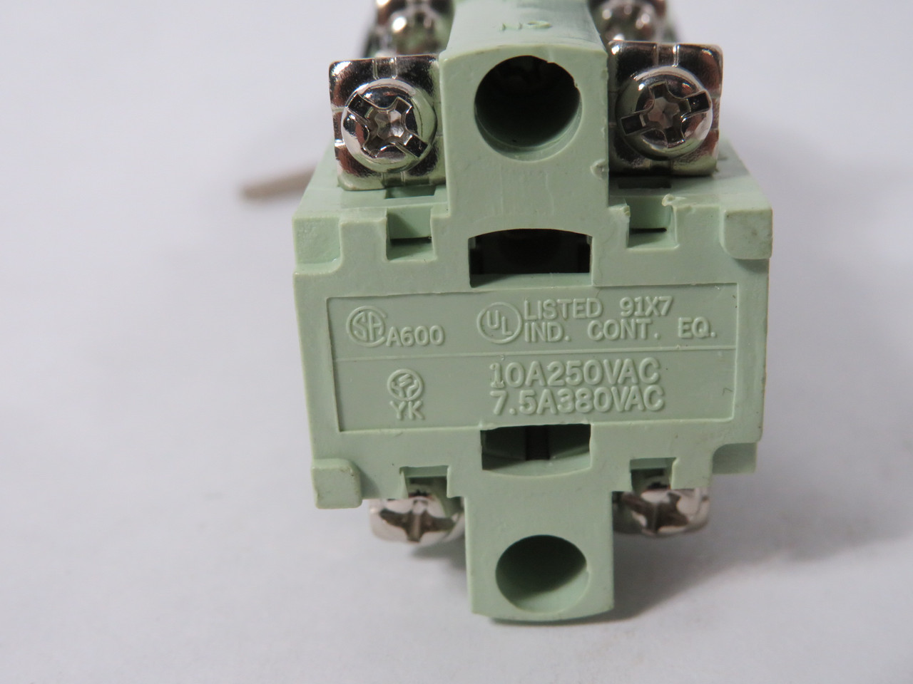 Generic 3Pos Wide Base Left Right Spring Back Keyed Switch 4NO 10A 250VAC NOP