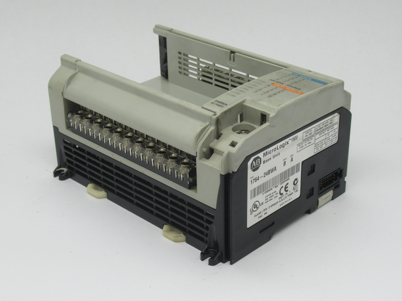 Allen-Bradley 1764-24BWA MicroLogix 1500 Base Unit Ser. B 100-240VAC USED