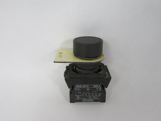 Allen-Bradley 800EP-F2-3LX10 Black Push Button 1NO USED