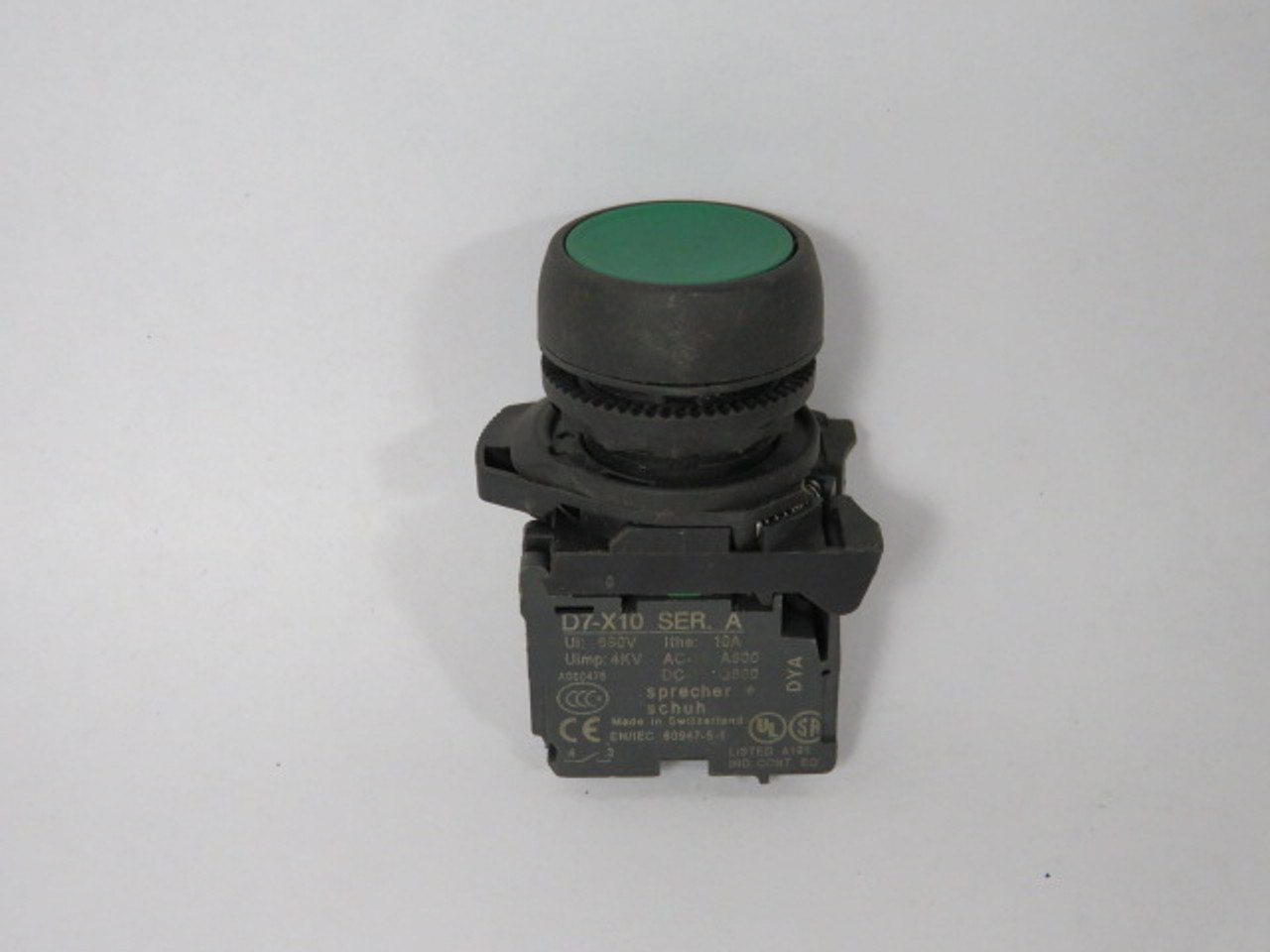 Allen-Bradley 800EP-F3-3LX10 Green Push Button 1NO USED