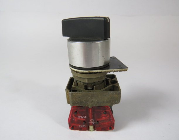 Allen-Bradley 800ES-HM22-2LX11 Selector Switch 1NO/1NC 2-Position USED