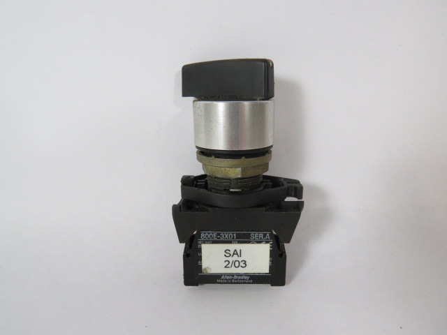 Allen-Bradley 800ES-HM22-3LX01 Selector Switch 1NC 2-Position USED
