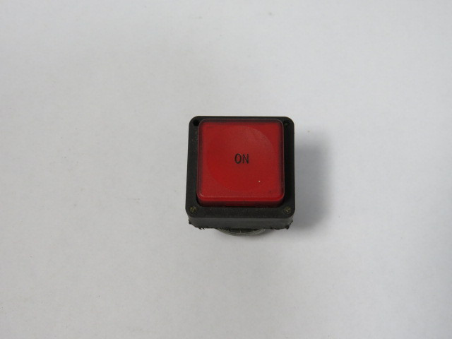 General Electric P9SPLRSD Red Push Button "ON" No Mounting Latch USED