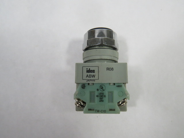 IDEC ABW110-B Non-Illuminated Black Push Button 1NO w/ TW-C10 Contact USED