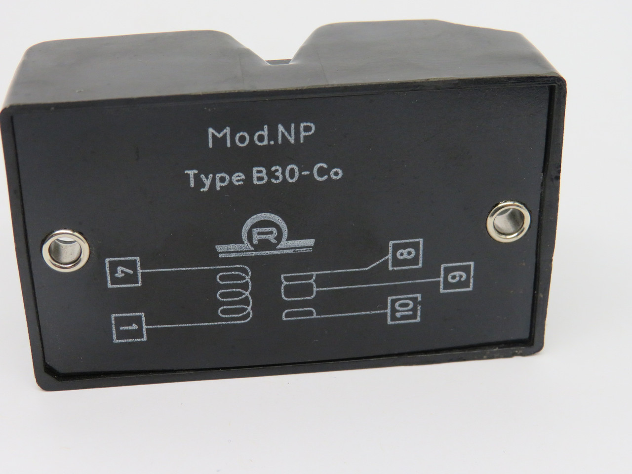 Ralux Mod.NP B30-CO Industrial Relay Socket Missing Screws USED