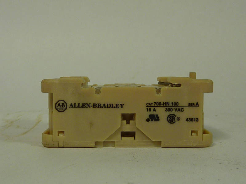 Allen-Bradley 700-HN100 Relay Socket 10A 300VAC Series A USED