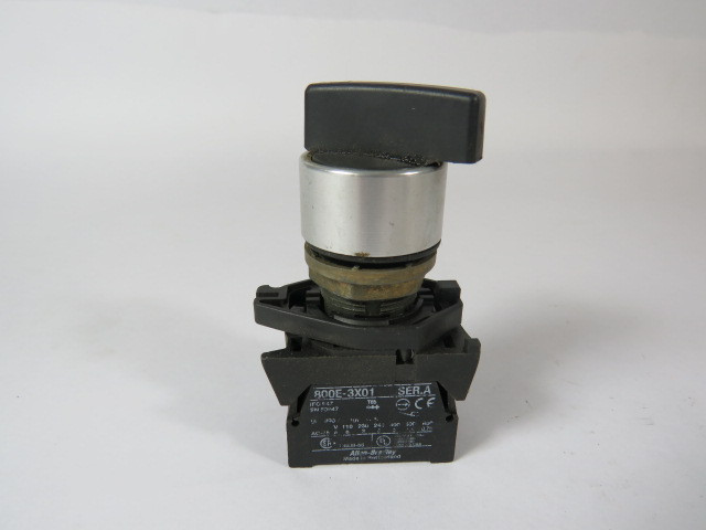 Allen-Bradley 800ES-HM22-3LX02 Selector Switch 2NC 2-Position USED