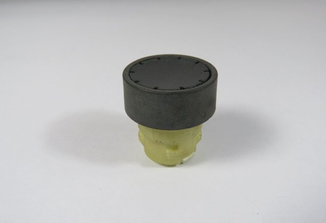 Siemens 3SB1000-0AB01 Black Push Button Operator w/ Flat Button USED