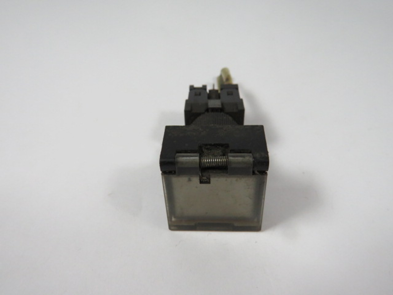 Omron A3GJ-99C1-H1NW White Rectangular Push Button w/ Dust Cover USED