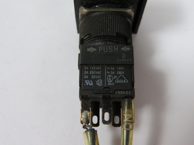 Omron A3GJ-99C1-H1NW White Rectangular Push Button w/ Dust Cover USED