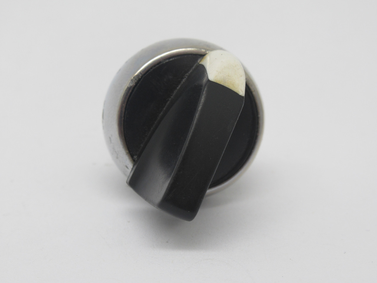 Allen-Bradley 800FM-SM22 Selector Switch Operator Only 2-Position USED