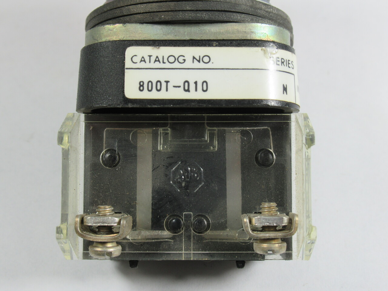 Allen-Bradley 800T-Q10R Series N Full-Voltage Pilot Light 120V Red Lens USED