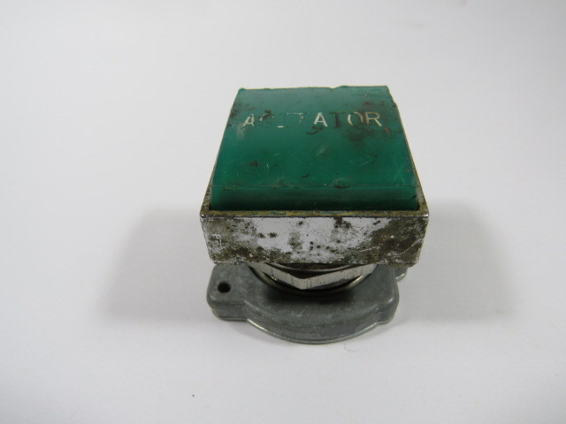 Cutler-Hammer E30KA300 Green Operating Button w/ Agitator Marking USED