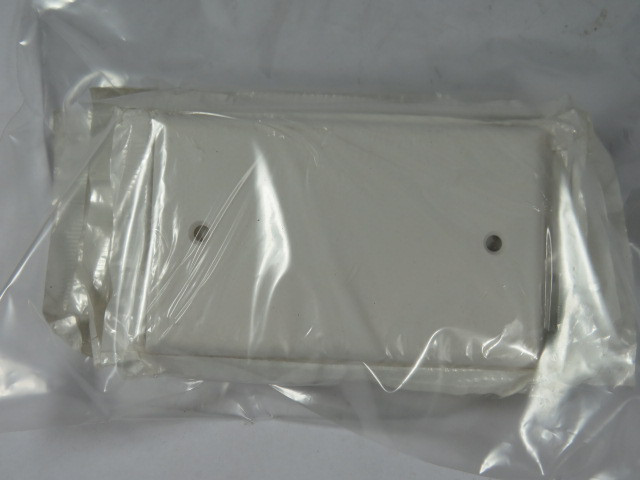 Leviton 001-88014 Blank Wall Plate White Lot of 6 ! NWB !