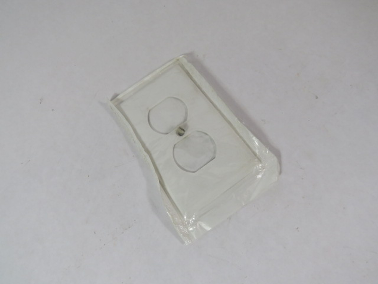 Leviton 020-88003 1-Gang Duplex Receptacle Wall Plate White Lot of 10 ! NWB !