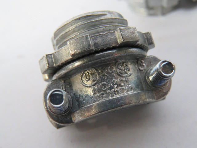 Thomas & Betts NC-301 Zinc Connector Clamp 3/8" .18-.64 Range Lot of 7 USED