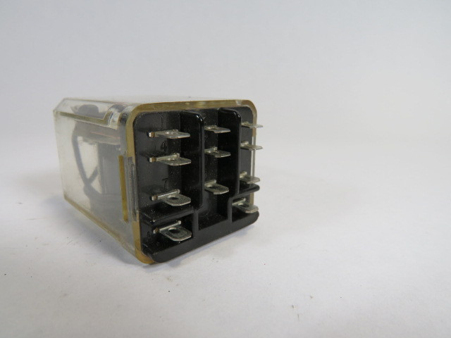 Siemens SUP14D15-24 Coil Relay 24VDC 3A 1/2HP 600VAC 11 Blade USED