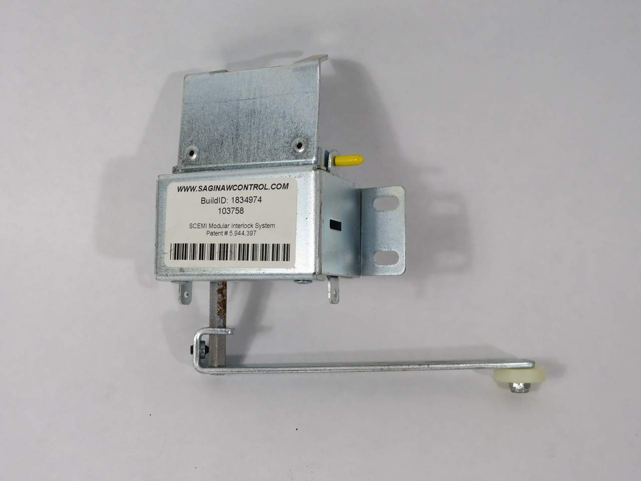 Saginaw Control SCE-103758 Mechanical Interlock for Enclosure SHELF WEAR USED