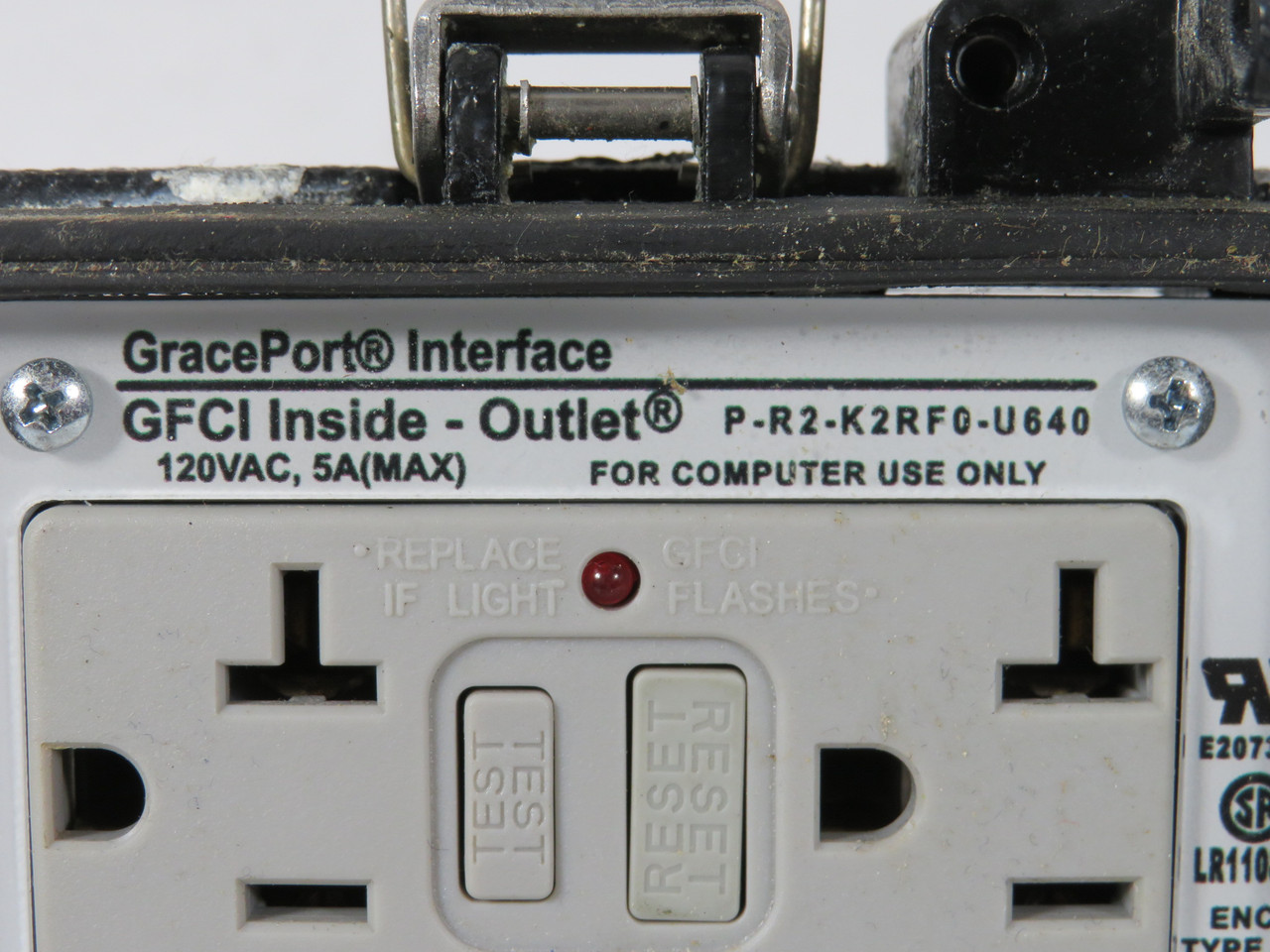 GracePort P-R2-K2RF0-U640 Interface Connector COSMETIC DAMAGE/MISSING SCREW USED
