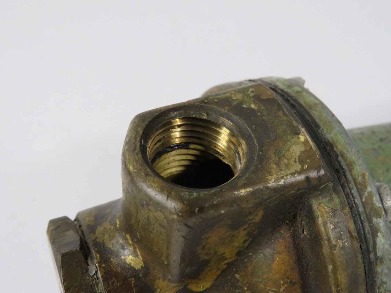 C.A. Norgren 2A4 Pressure Regulator 1/2" NPT 125 psi USED