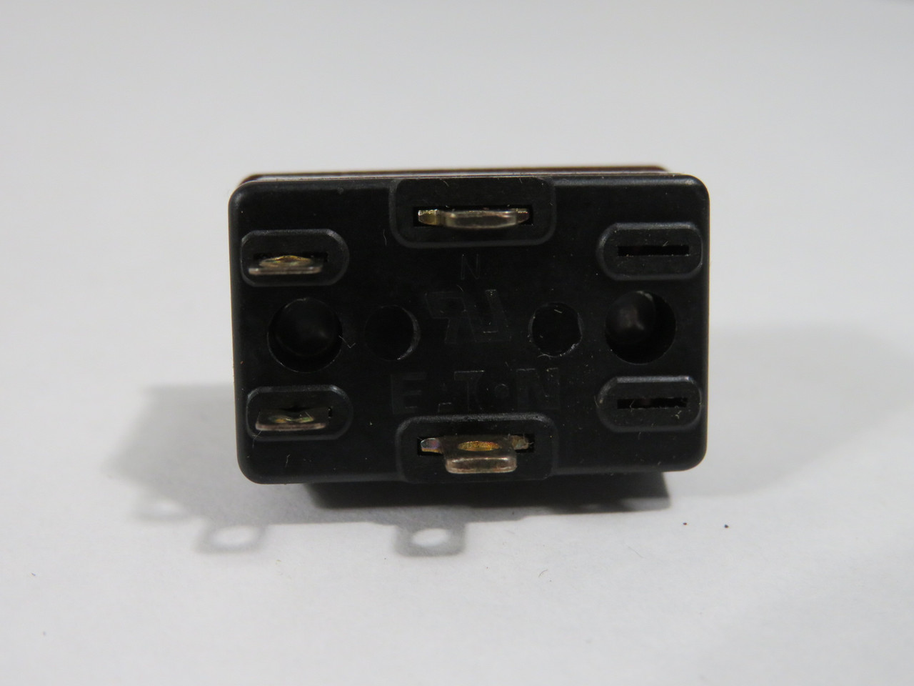 Eaton 8370K107 Toggle Switch ON-NONE-OFF 3A/250VDC 6A/125VAC DPST NOP