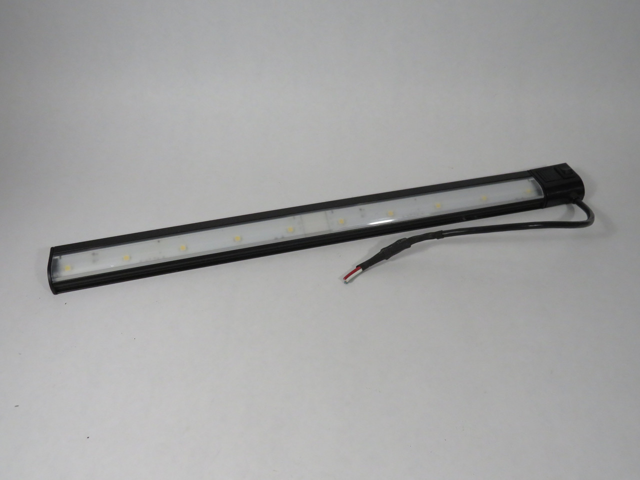 Philips 523-000027-46 Under-Cabinet Light 120V 50-60Hz 108mA 13W C/W Switch USED