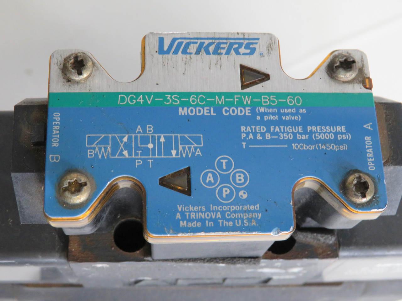 Vickers 02-127391 DG5S4-042C-TM-FW-B5-60 Directional Control Valve 3000 psi USED