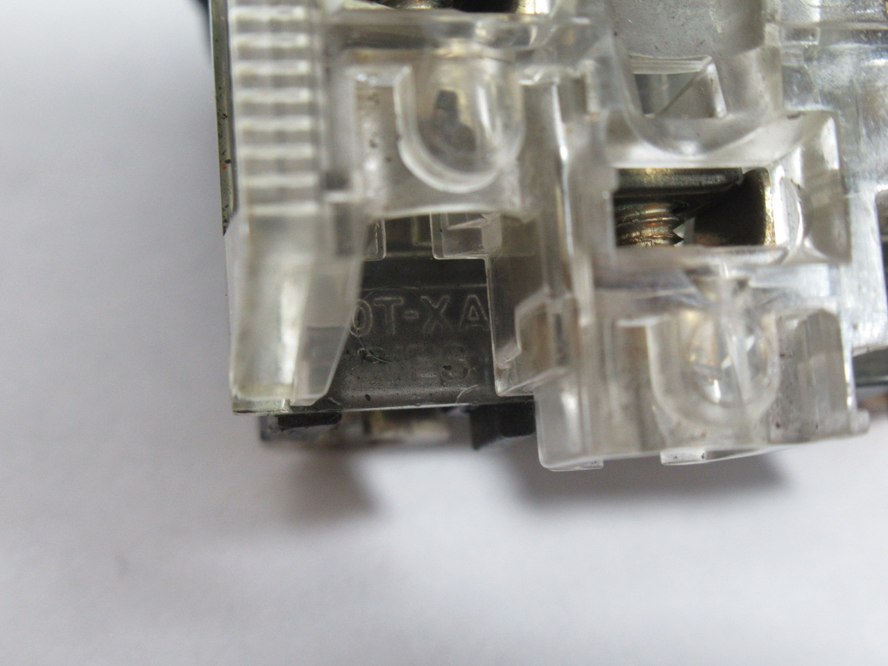 Allen-Bradley 800TC-A6A Momentary Contact Push Button Ser.T 1NC 1NO Red USED