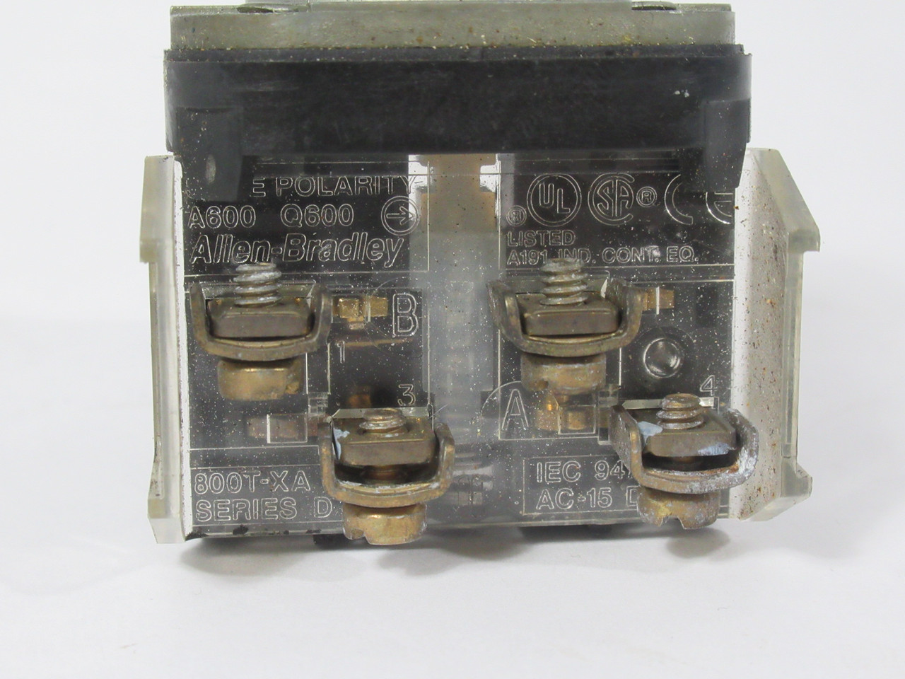 Allen-Bradley 800T-B2A Momentary Contact Push Button Ser. T 1NC 1NO Black USED